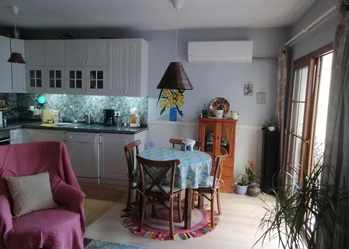 Appartement Have A Warm In The Center Of Alsancak